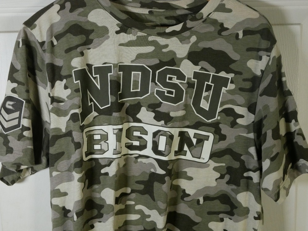 NDSU North Dakota Bison Camo Colosseum T-Shirt Size L Military Aesthetics NCAA
