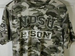 NDSU North Dakota Bison Camo Colosseum T-Shirt Size L Military Aesthetics NCAA