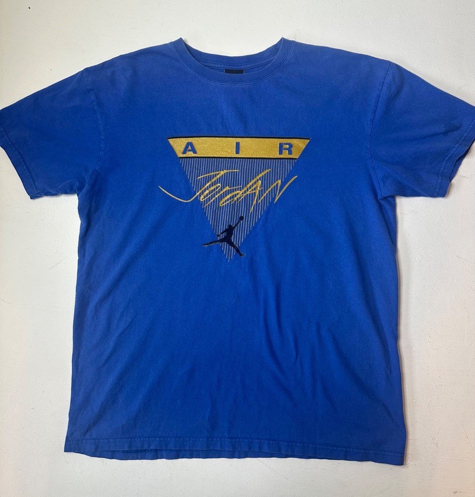 Vintage Jordan Brand 1998-2002 Air Triangle Jumpman Tee – Gold Print – Made in M
