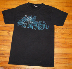 Vintage Y2K IT IS FINISHED John 19:30 Cross Tree Branches Print Black S TShirt