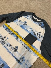 RETROFIT & ASPHALT Men’s T-Shirt Pocket-Casual Size L Floral Hawaiian Vacation