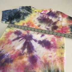 Vintage Hand tie-Dyed T-Shirt Adult Sz S Hanes 100% Cotton multicolor hippie