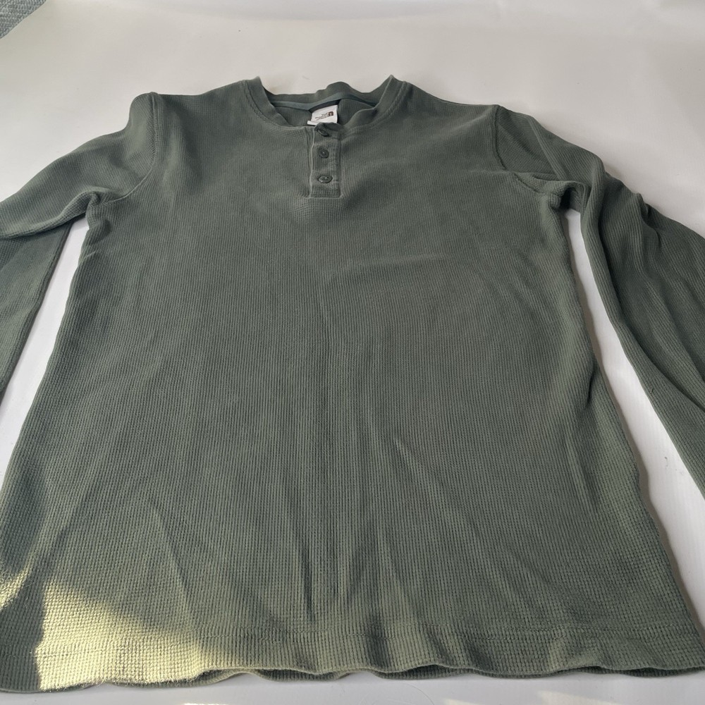 The North Face Men’s Green Solid Waffle Knit Henley Long Sleeve Tee Size S