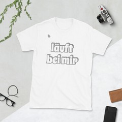 Kurzarm Unisex T-Shirt läuft bei mir