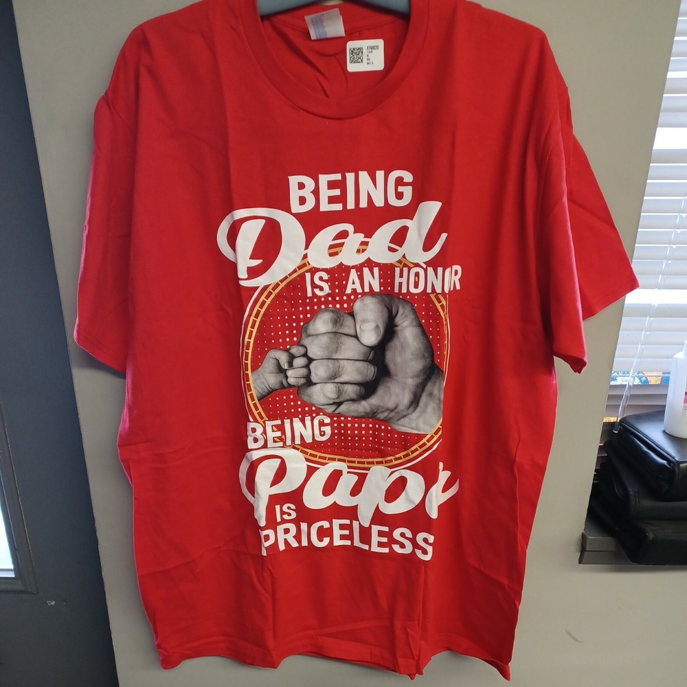 Dad Shirt, Papa Tee, Being A Dad Is An Honor Being A Papa Is Priceless T-shirt