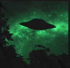 UFO t-shirt, I want to believe t-shirt, glow in the dark, Area 51 t-shirt, Alien