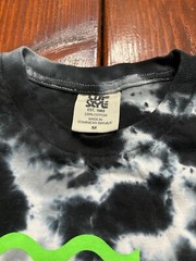 Surf Style Adult Size Medium T-Shirt Black Gray Tie Dye Neon Graphic Worn White