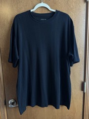 Men’s Shirt Short Sleeve Size XLT Black Textured Stripe Crewneck Tall Claiborne