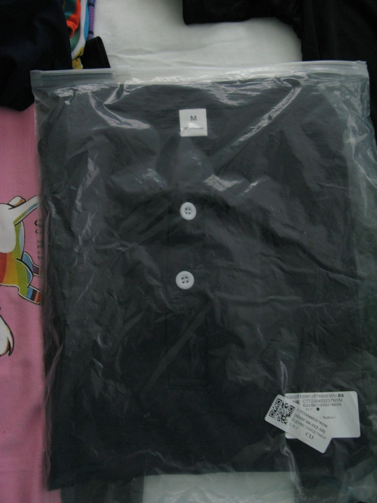MENS LIGHT WEIGHT PULL OVER SHIRTS LOT OF 4