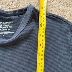 Banana Republic T-Shirt Mens Medium Navy Performance Tee Luxe Touch Cotton Sz M