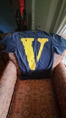VLONE Men’s Logo Graphic Print T-Shirt Size S Navy Yellow Crew Neck