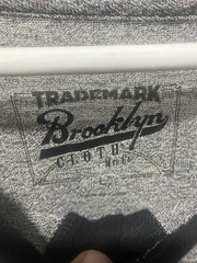 Mens Trademark Brooklyn Cloth Sleeve Gray w Black T Shirt Size Large New ✨