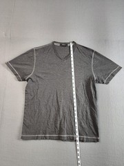 Fiji Men Shirt M Gray V Neck Short Sleeve Flat Front Comfort Pullover Tee Casual