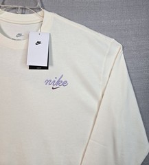 NIKE Max90 T-Shirt Medium Mens Off White Purple Crewneck Long Sleeve Swoosh Logo