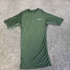 5.11 Tactical Shirt Mens M Green Base Layer Athletic Crewneck Polyester Spandex