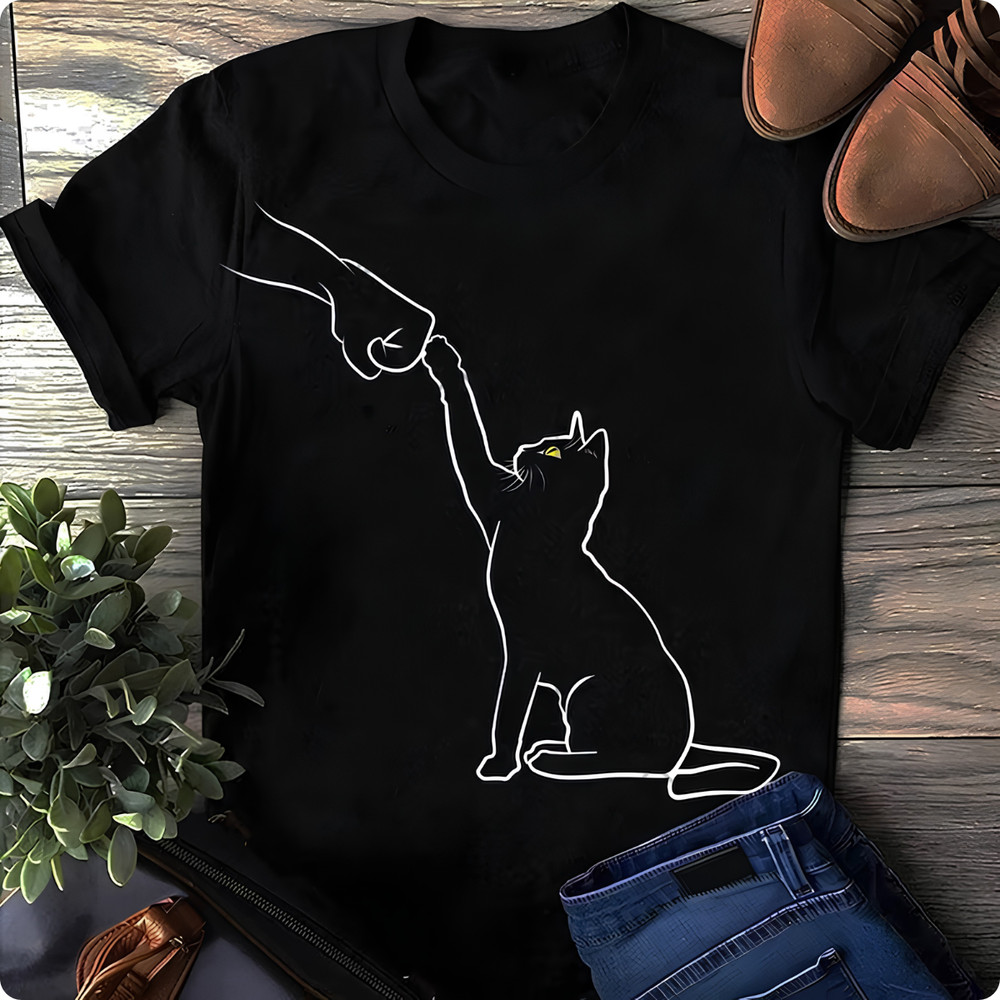 Cute Cat Fist Bump T-Shirt – Funny Cat Lover Gift