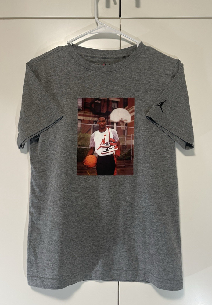 Air Jordan MJ Brand Photo Short Sleeve Youth L T-Shirt Carbon Heather HJ2354-091