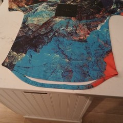 Vie + Riche Paris Abstract Color Camo Print Polyester T-Shirt Size Medium mlm