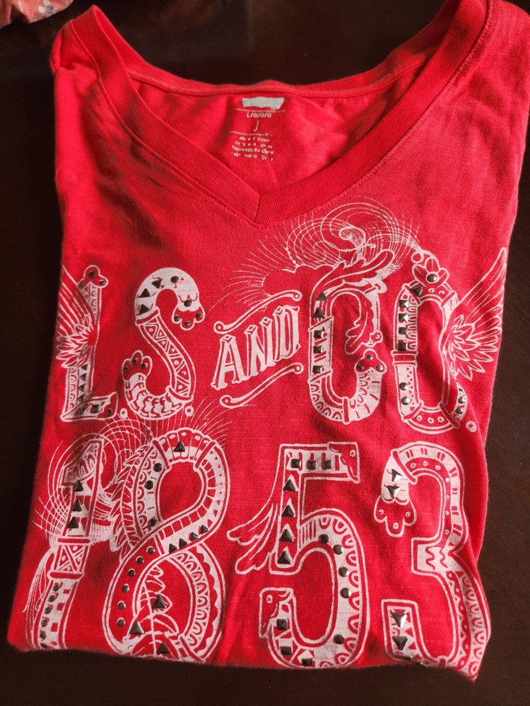 NWOT Levi Strauss & Co. 1853 Unisex Faded Red T-Shirt Size: Large