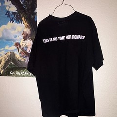 VETEMENTS Black “No time for romance” T-Shirt SIZE L
