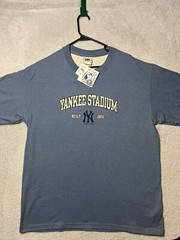 New 2007 NY New York Yankees Yankee Stadium Men’s Blue Large Baseball t-Shirt