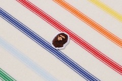 A BATHNIG APE Men’s APE GRADIENT RAINBOW STRIPE ONE POINT TEE 1M30109308