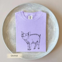 Piglet Line Art Comfort Tee