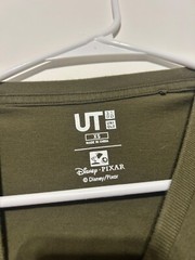UNIQLO x PIXAR Men Size XS Toy Story Green Army Men Plastic Toy Soldiers Shirt