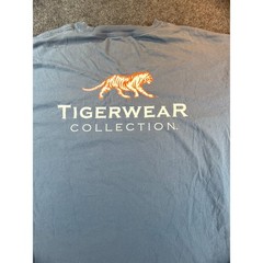 Tigerwear Collection Auburn Tigers Men XL Blue Pocket T-Shirt NCAA Graphic Tee