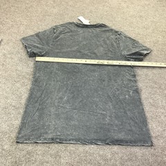 Cash Johnny Cash Man In Black Shirt Mens Large Gray Graphic Tee Tagless