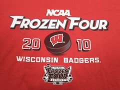 Wisconsin Badgers Hockey T-Shirt XL NCAA Men’s Frozen Four 2010
