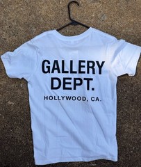 white gallery dept t shirt unisex small