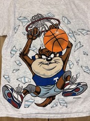 Vintage 1993 Taz Basketball T Shirt Looney Tunes Double Sided USA Large