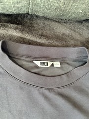 UNIQLO AIRism Men’s Solid Gray Crew Neck Short Sleeve Logo T-Shirt Size M