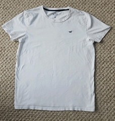 Hollister Must Have Collection White T Shirt Crew Neck Short Sleeve 100% Cotton