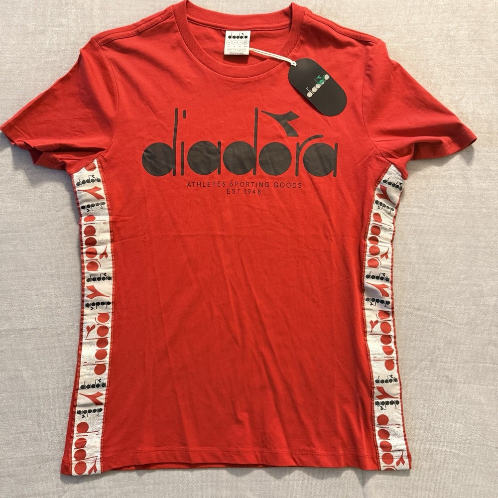 Diadora Red Logo T Shirt Mens Small Athletic Graphic Tee Side Stripe NWT