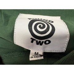Round Two Hiking Logo Patch Pocket T-Shirt Green Men’s Size M New w/ tags