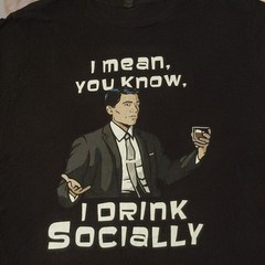 District I Drink Socially Graphic Print Men’s Black T-Shirt 2XL