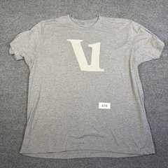 Vuori V1 Logo Shirt Mens Sz XL Gray Short Sleeve Crew Neck Tee V925 Casual Light