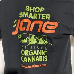 Altitude Organic Cannabis T-Shirt Mens Small Black Excellent Dispensary Graphic