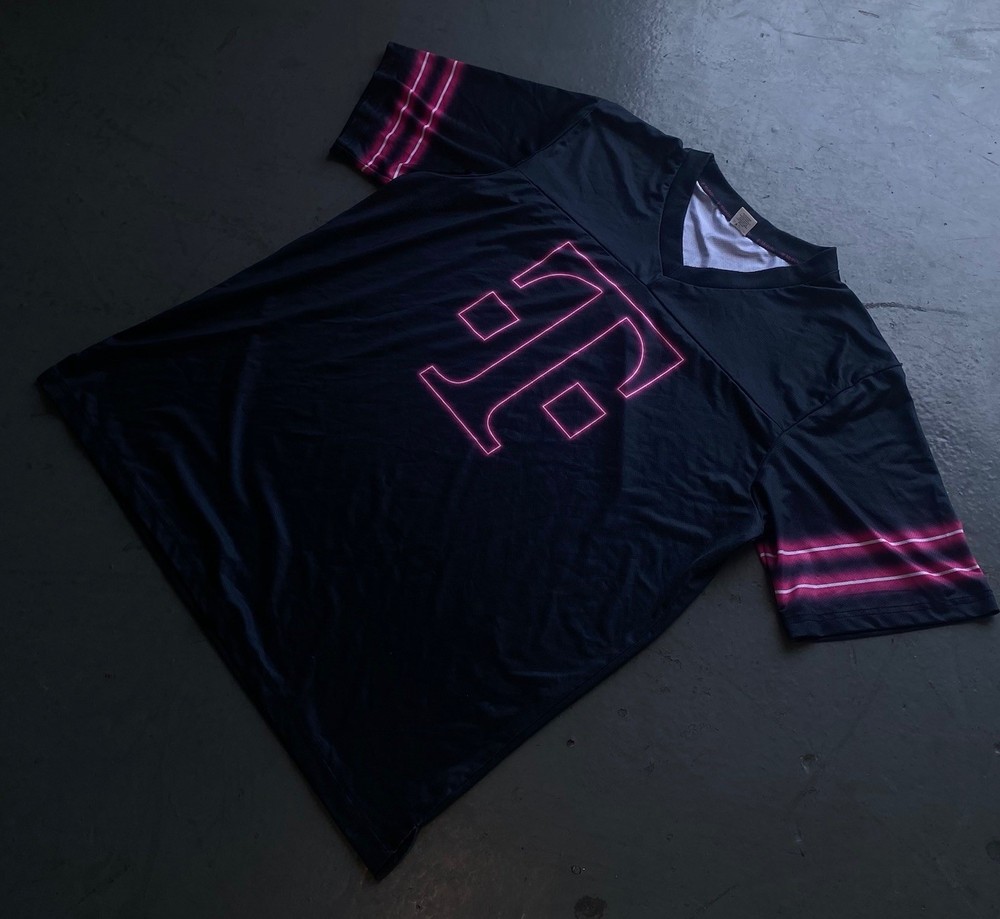 T-Mobile Men’s Black Friday Night 5G Lights Graphic Logo Jersey.