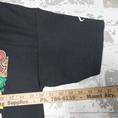 Bear Whiz Bar Lake George New York Black Bartender Bar Sovineer T-Shirt Sz Lg