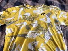 Mens Nike Size Medium Yellow Graphic T-Shirt Rare!