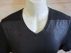 MENS CALVIN KLEIN V-NECK SLIM FIT BLACK T-SHIRT SIZE M