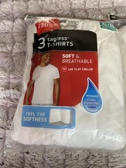 2 packs Hanes White Tagless T- Shirts size XL