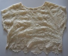 LACE CROPPED SHIRT SIZE MEDIUM