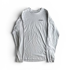 Patagonia Classic Fit Long Sleeve Shirt Men’s Size Small S Ice White Logo