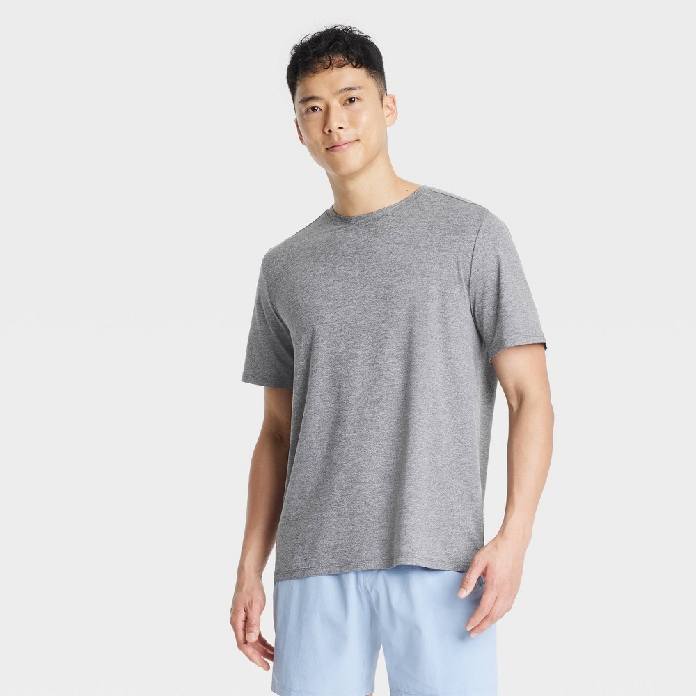 All in Motion Men’s Relaxed Fit Soft Stretch T Shirt Gray Size Small NWT
