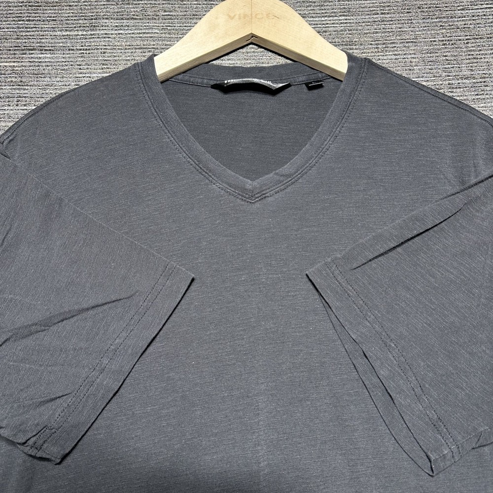 Travis Mathew Shirt Men’s Large Black V Neck Short Sleeve