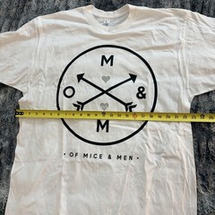 Of Mice & Men White T-Shirt Size XL (dead stock)